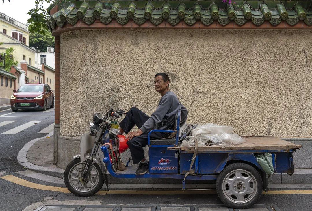 街头摄影，到底是孤独者的旅程？还是三人行必有我师？