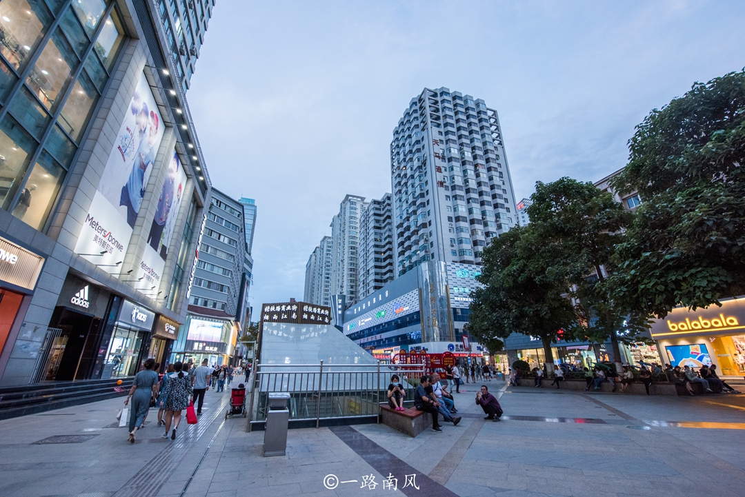 实拍“西北小香港”－兰州市，看看这座城区狭长的城市美不美