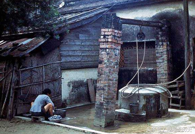 50年代的台湾街拍，找一下亮点证明是炎黄子孙