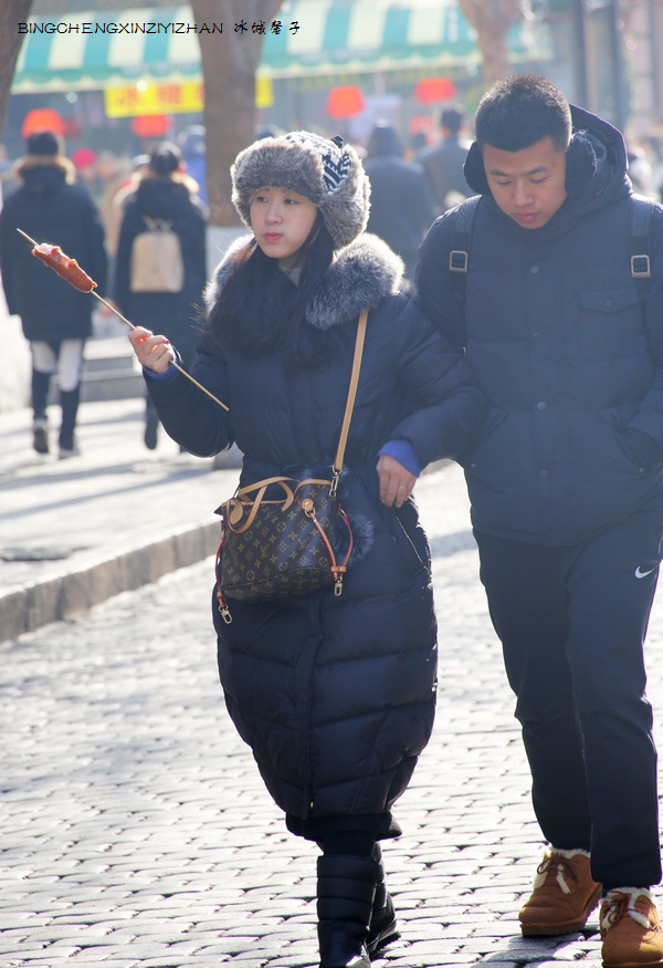 中央大街的春节，春意悄然，黑白旋律时尚又大气