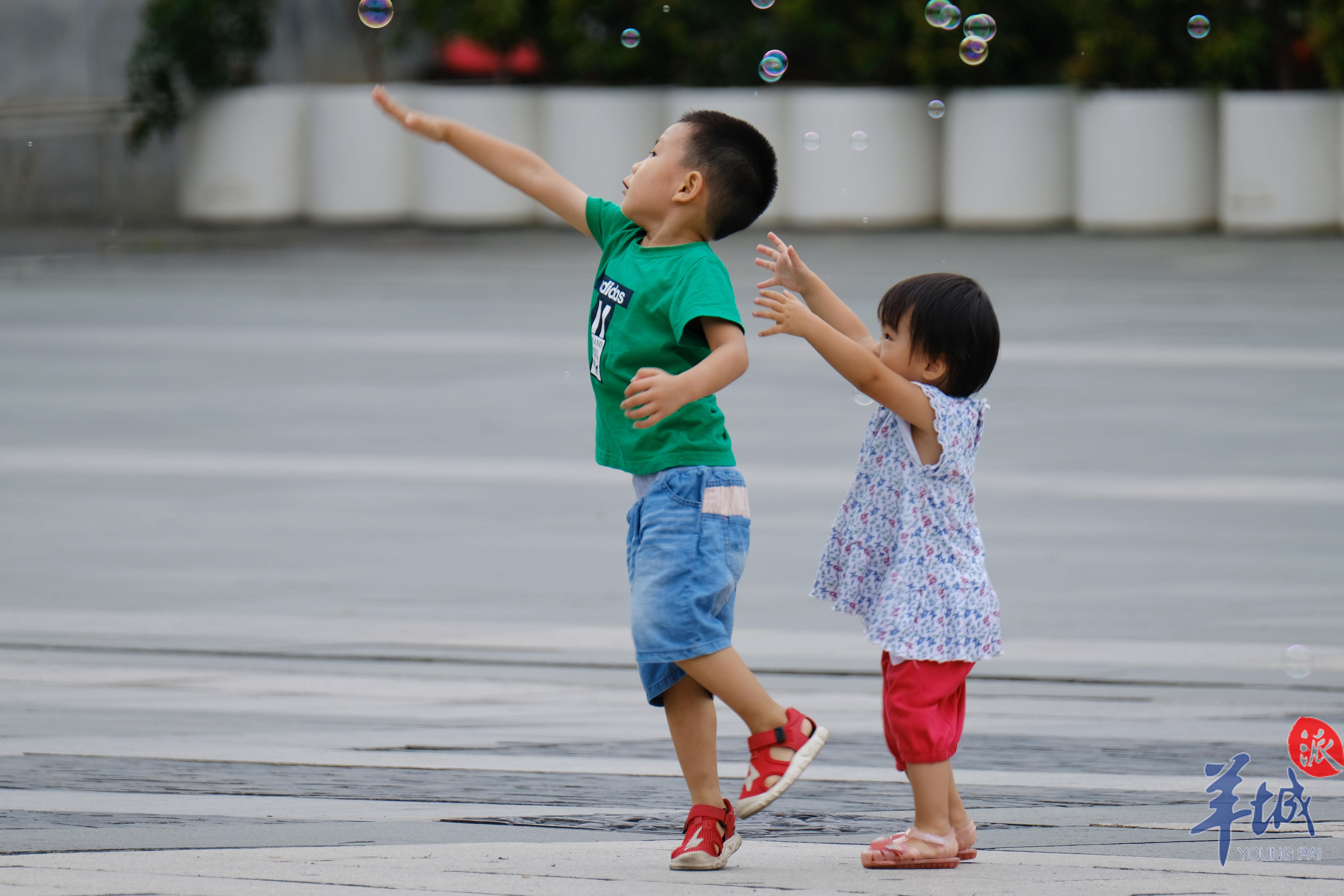 处暑·街拍丨广州不出暑，孩子们却快“出暑”了