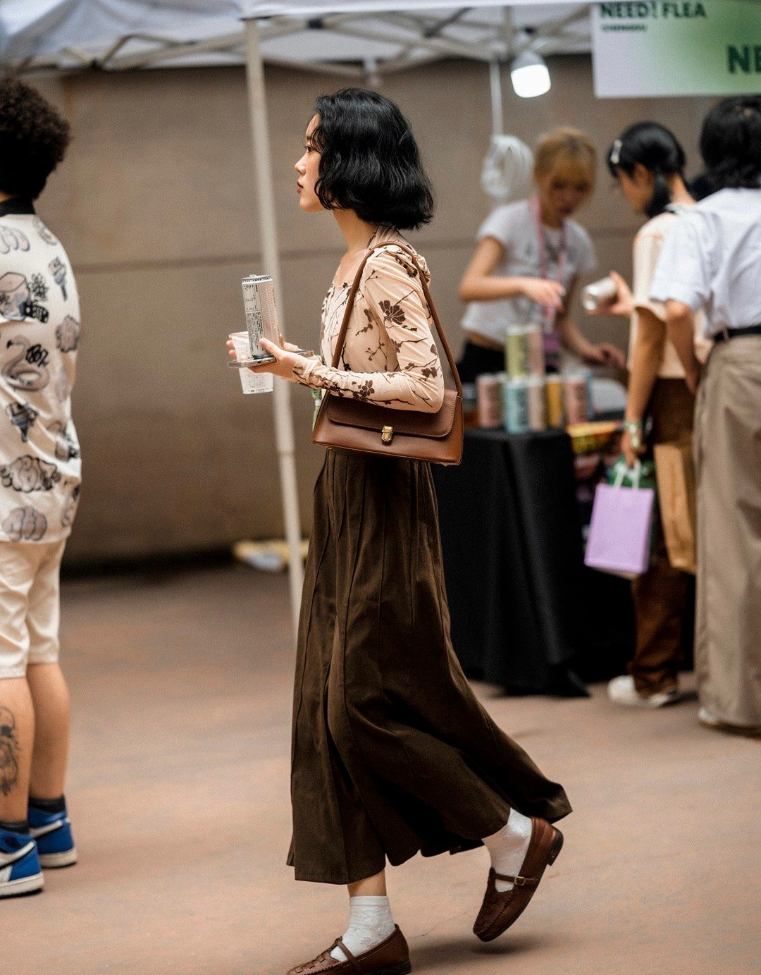 看了那么多街拍，还是成都女孩会穿，不花里花哨，时髦洋气又大气