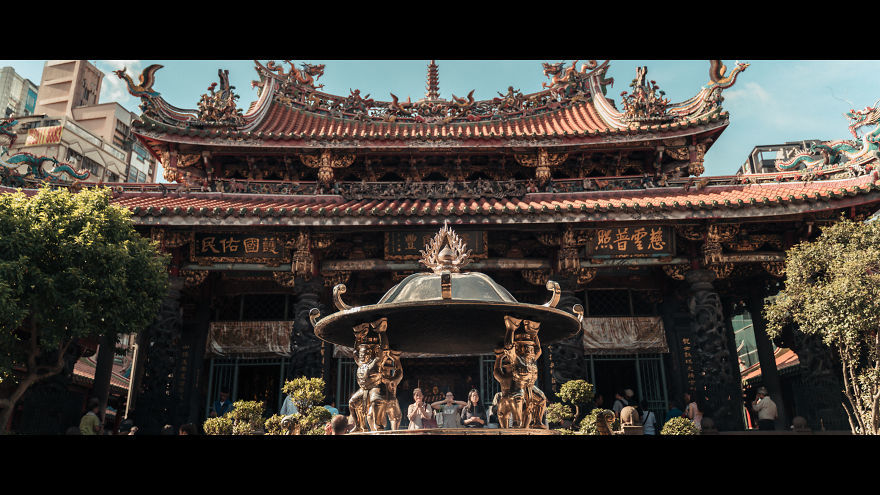 电影感十足的台北街头 迷人色彩勾勒嘈杂市井