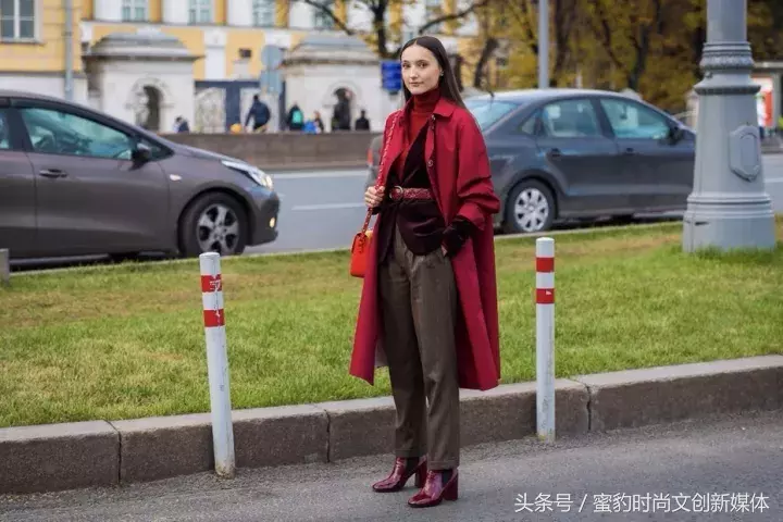 「蜜豹时尚」“战斗民族”的潮流面，2018春夏俄罗斯时装周街拍