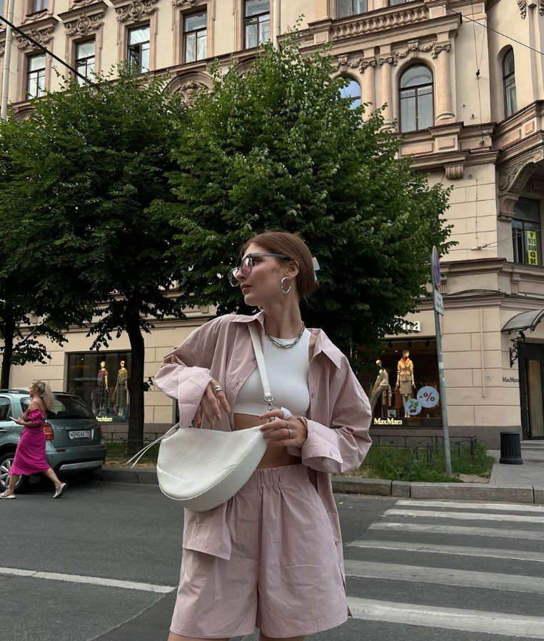 俄罗斯时尚博主Alesya每一套都很显气质 帅气摩登的极简风穿搭