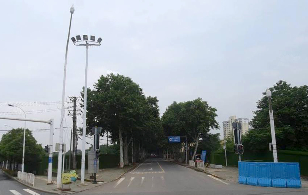 武汉城区最有意境马路：一公里路程种满梧桐树，学生专用街拍圣地