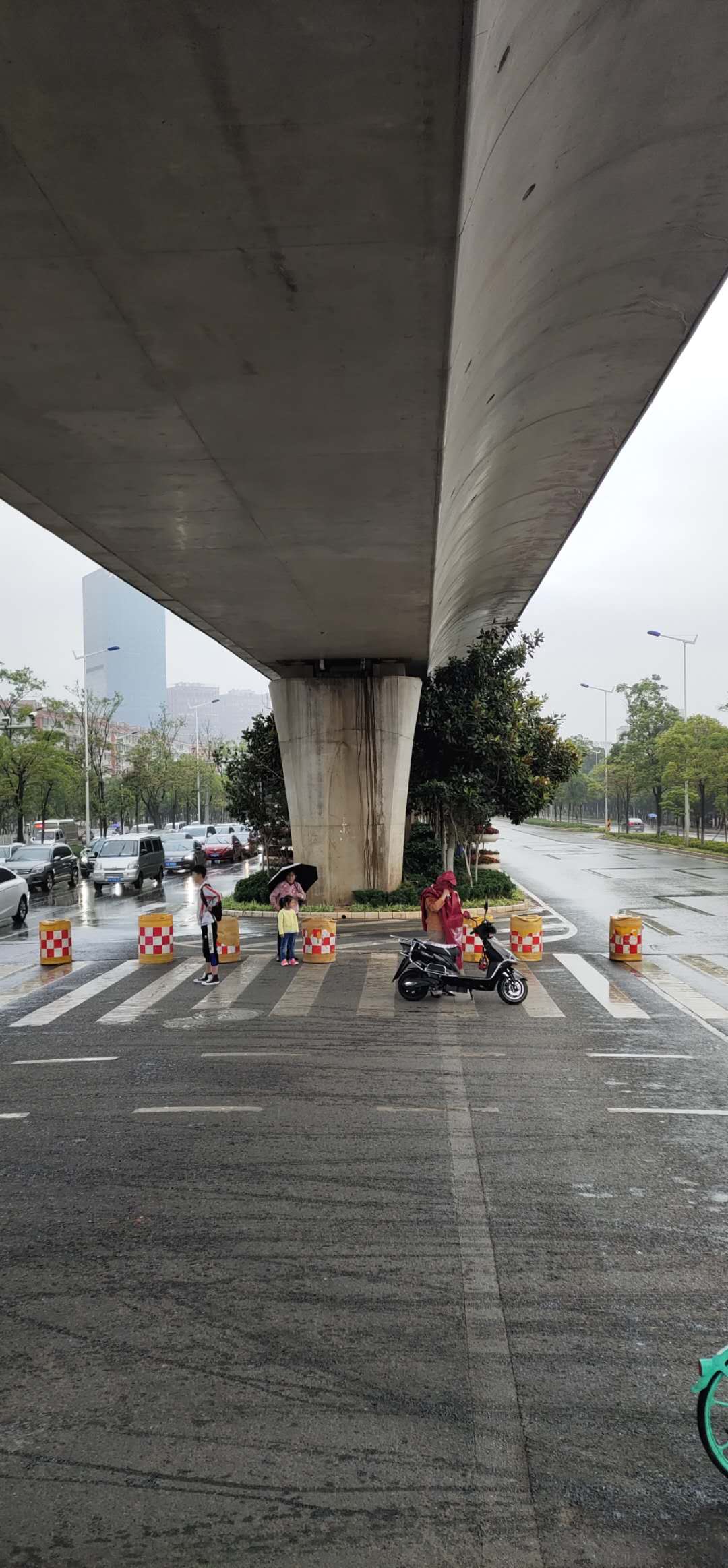 昆明市官渡区「织布营村」手机街拍