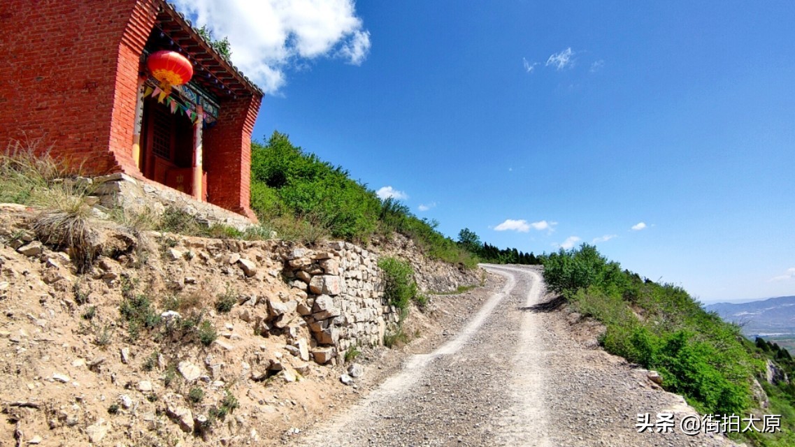 徒步走进耄仁寺，沿途的风景让人陶醉