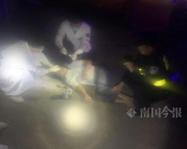 深夜，柳州三男子相继倒在街头，吓坏路人！民警一查：有味道