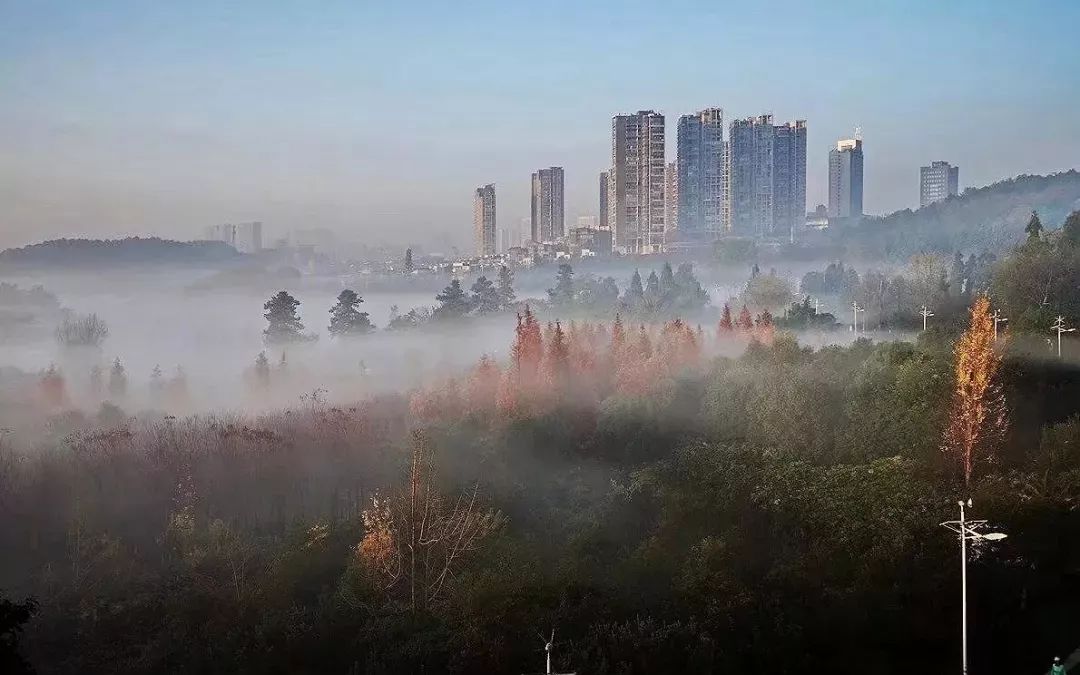 惊艳｜藏不住了！贵阳美，从清晨到日暮，24 小时不打烊！