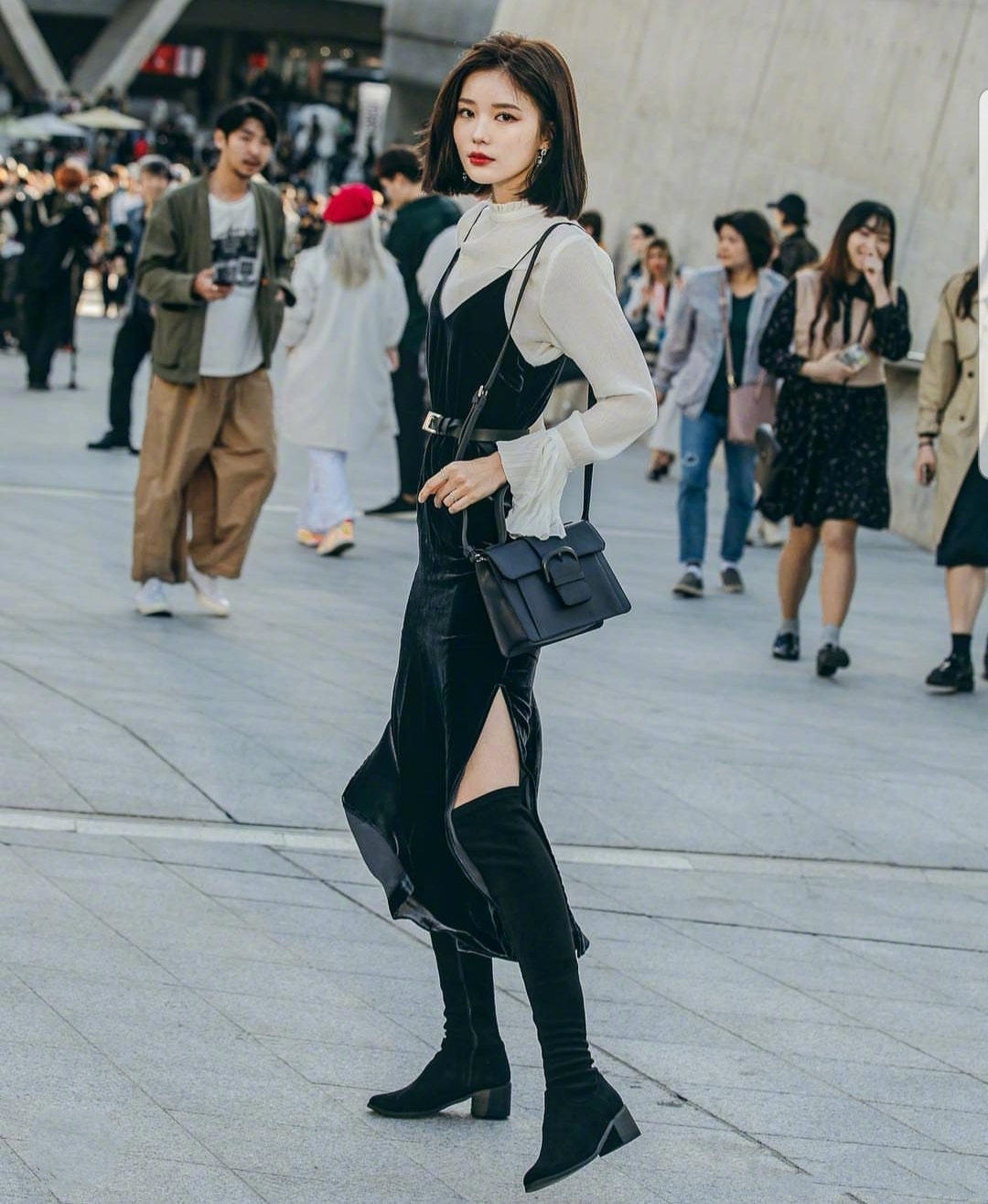 秋冬穿搭怎么优雅地“露腿”？韩国达人巧妙搭配，兼具保暖与性感