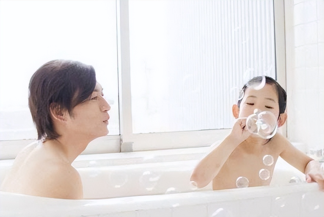 疯狂的混浴文化：日本曾流行亲子、父女共浴，韩国女性以露为荣