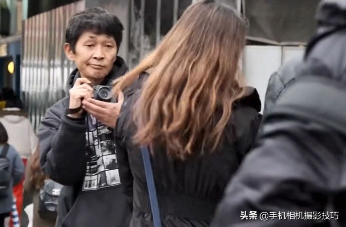日本摄影师因“粗鲁”拍摄路人被网友声讨，因此丢了“饭碗”