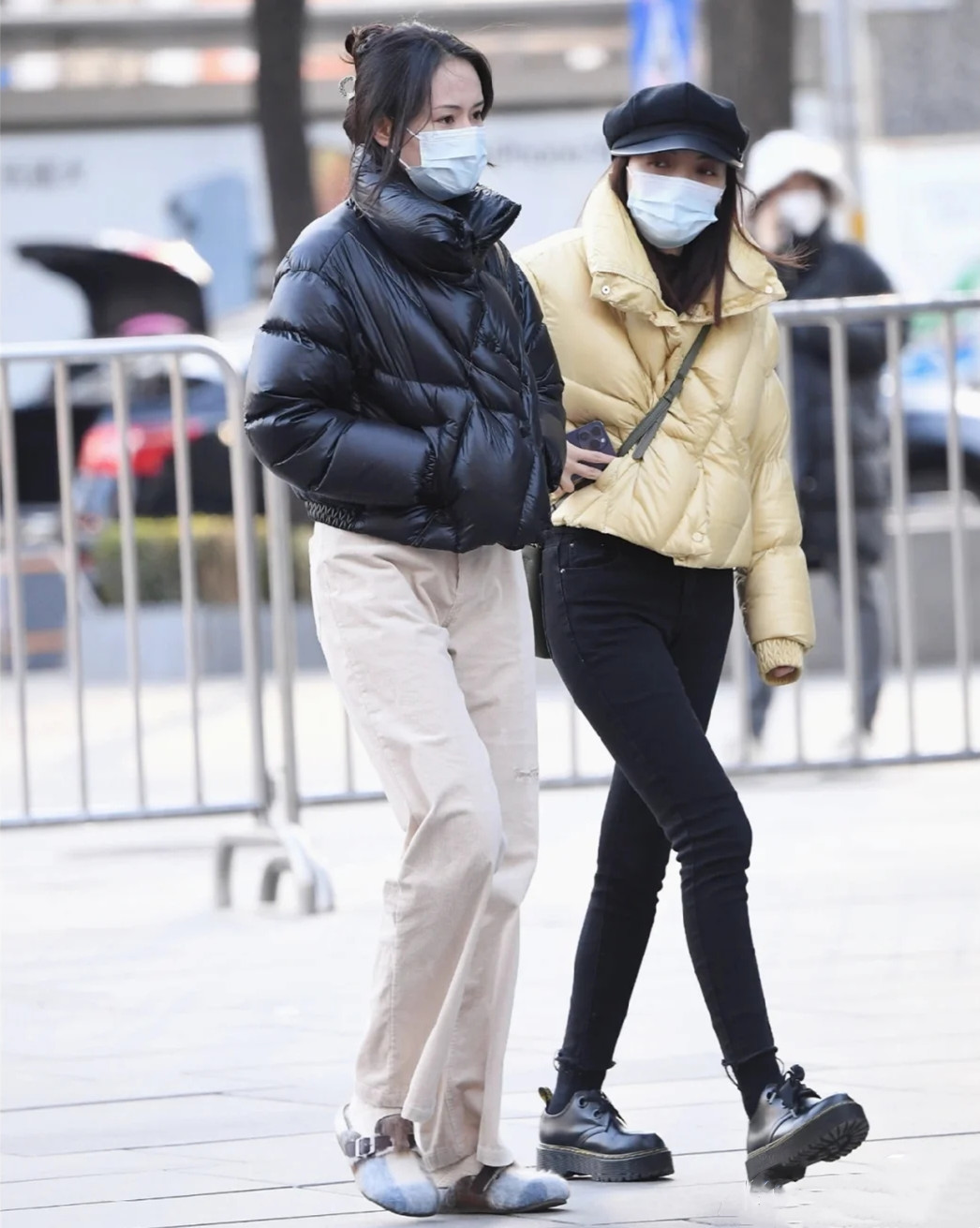 北京三里屯的素人真会穿，烂大街的羽绒服，靠搭配赢得高回头率