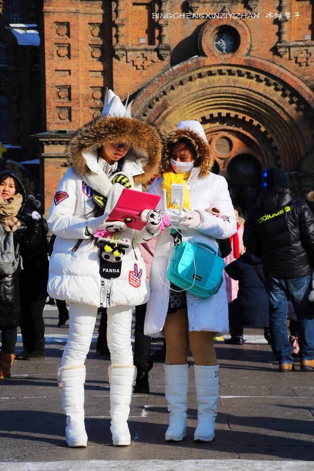 冬天到哈尔滨旅游美女们怎么穿才漂亮？