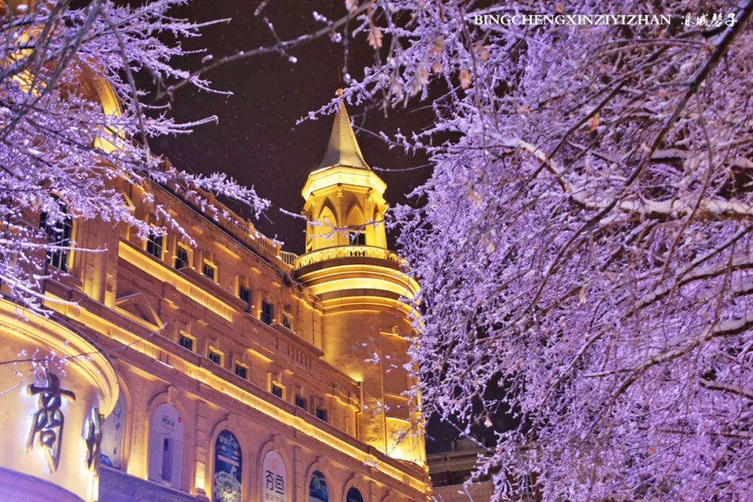 暴雪过后的哈尔滨中央大街，比欧洲的街道还美