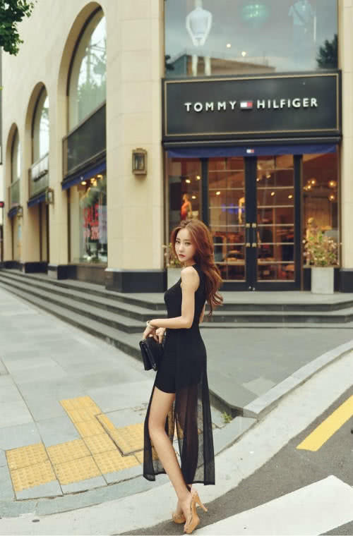 韩国气质美女时尚小黑裙优雅写真照