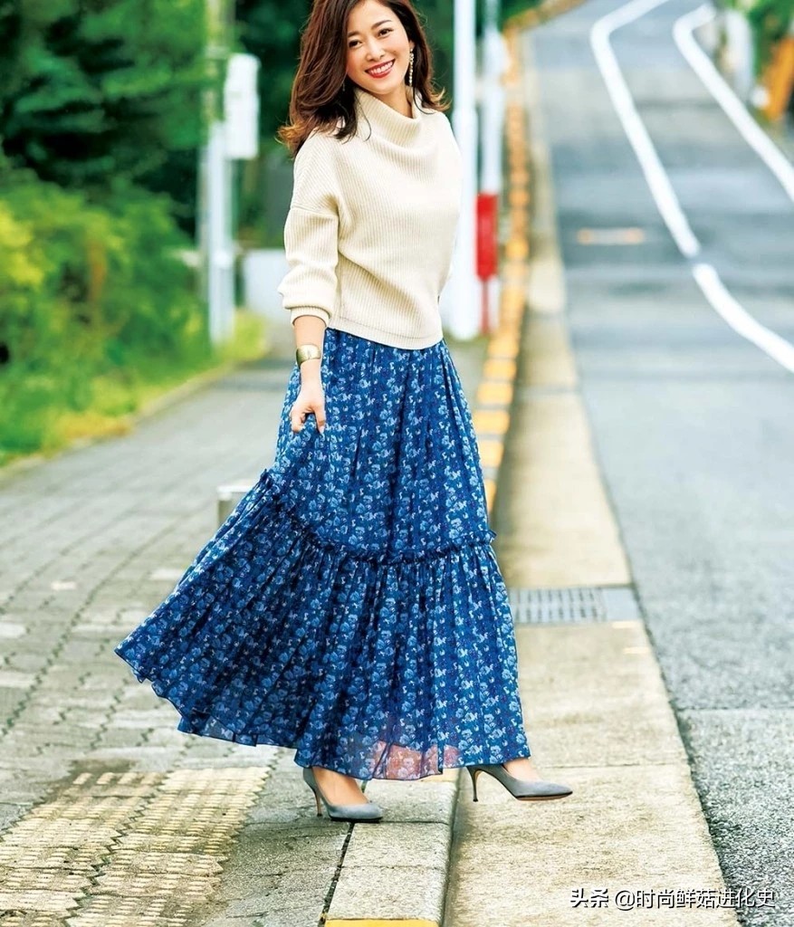 这才是中年妈妈该有的打扮！日本的街头主妇，年过40又美又女人