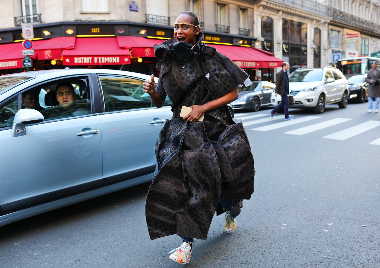 潮流街拍｜像法国女人一样穿衣服－－巴黎时装周街拍