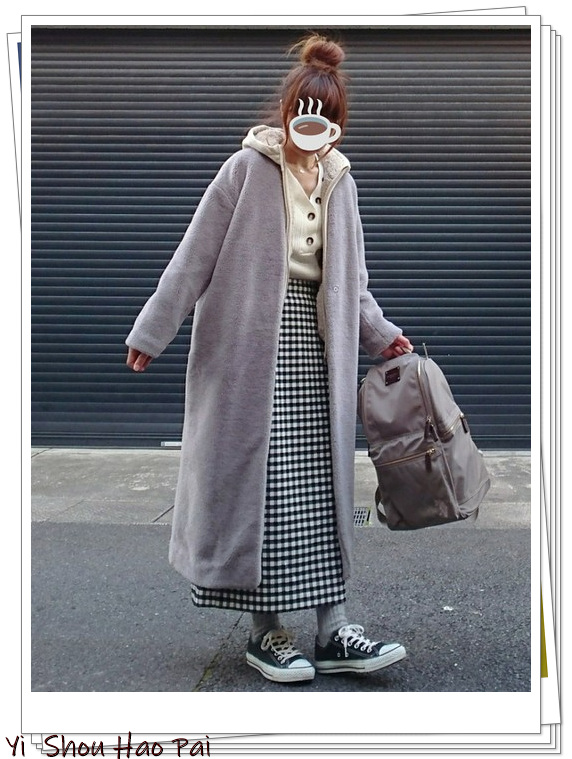 优衣库的卫衣怎么穿？日本女人冬季穿搭街拍分享，各种颜色都有