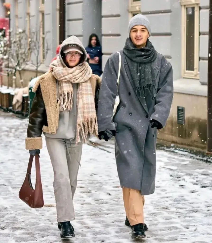 乌克兰女生真时髦：爱穿面包服和长大衣，腰带系中间，看着就高级