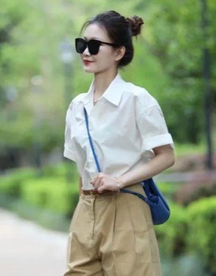 被北京街拍惊艳了！满大街都在穿“老头衫+少女裙”，洋气又高级