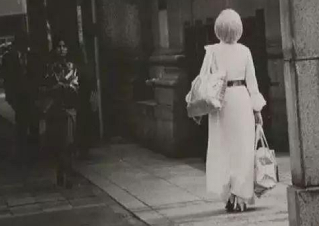 日本风尘女子74岁仍在站街，街头60年一直拉客，却备受日本人尊重