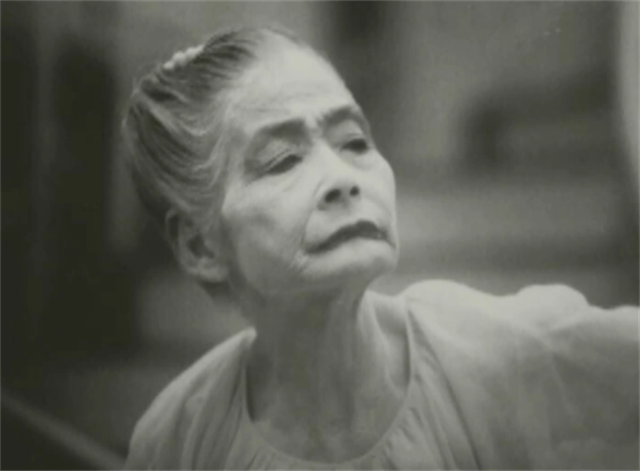 日本风尘女子74岁仍在站街，街头60年一直拉客，却备受日本人尊重