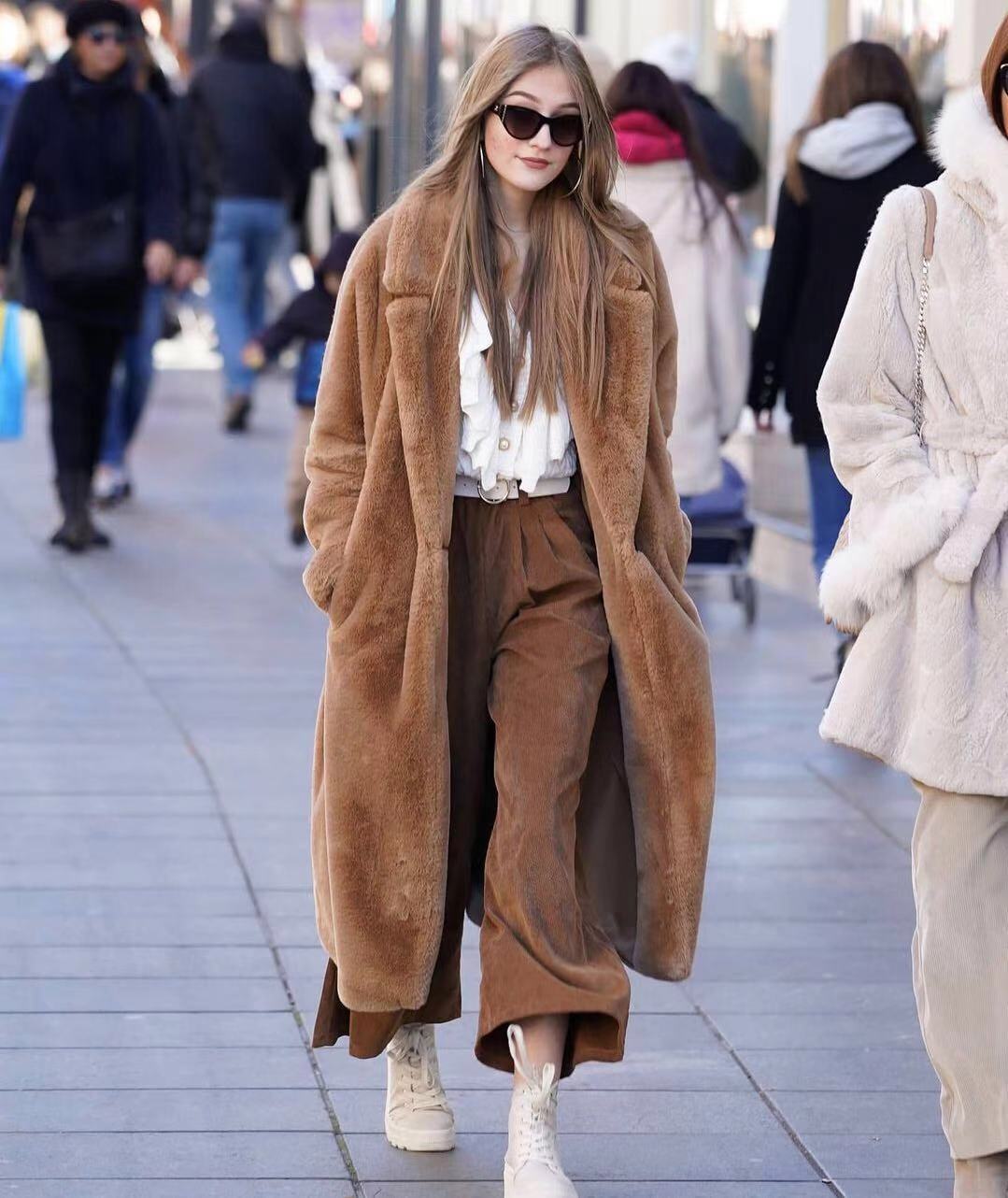 冬季大衣欧美街拍，浓浓的时尚感扑面而来，值得借鉴参考